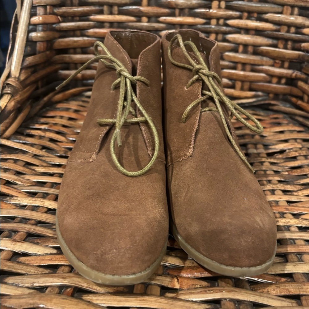 Steve Madden Men’s  Brown Suede Lace-Up Boots in size 9